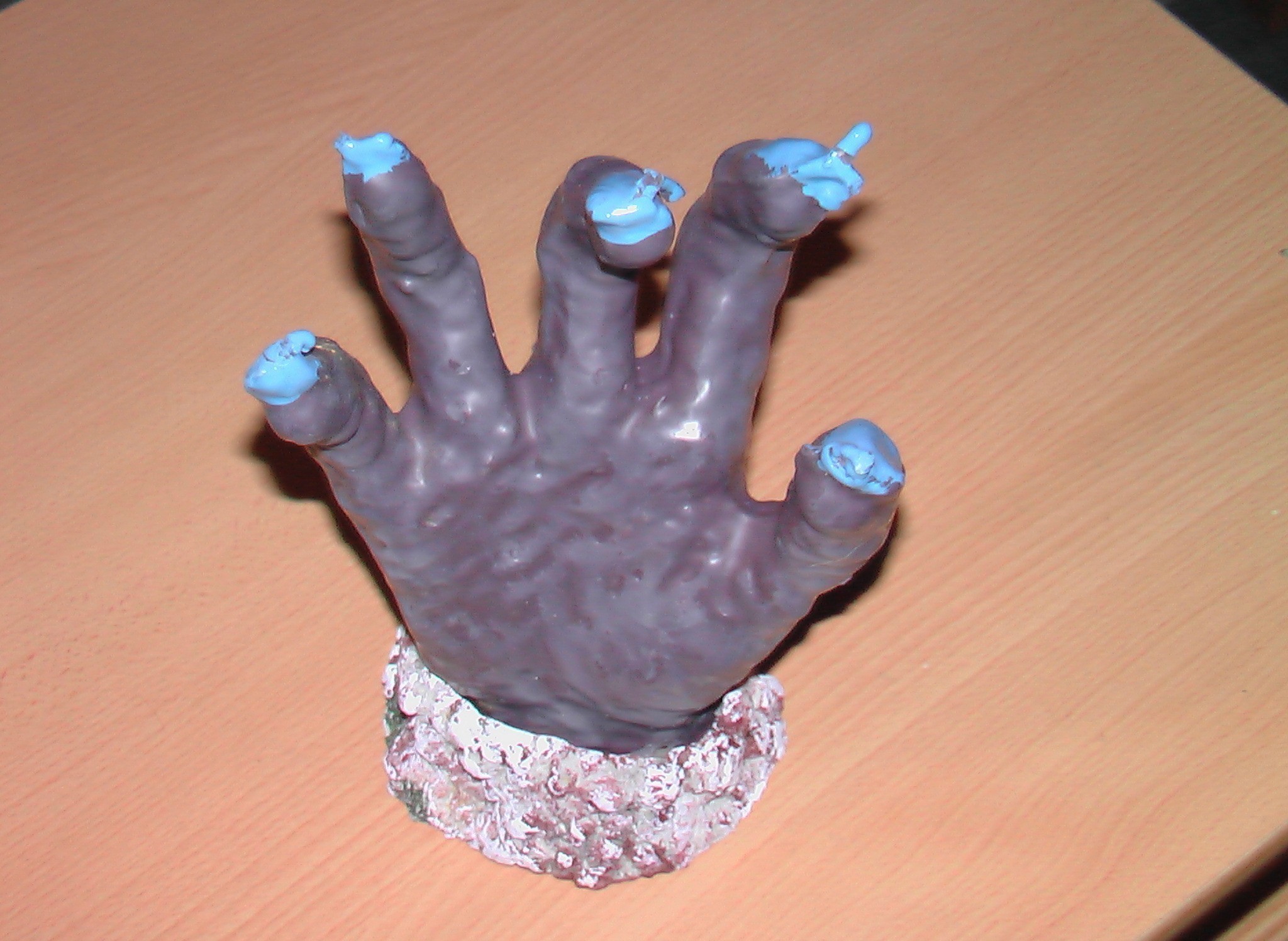 Horrorkerze Hand (nach dem Abbrennen erscheint eine Skeletthand)